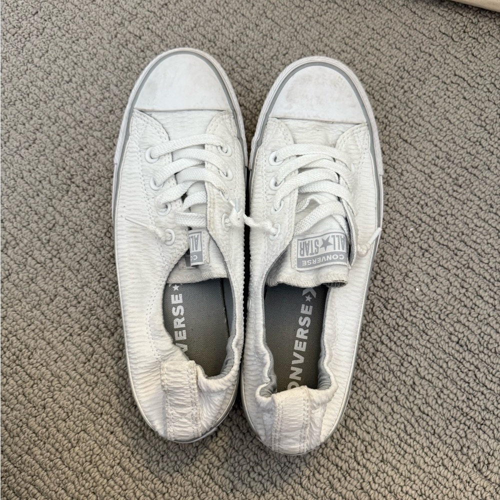 White Converse size 8